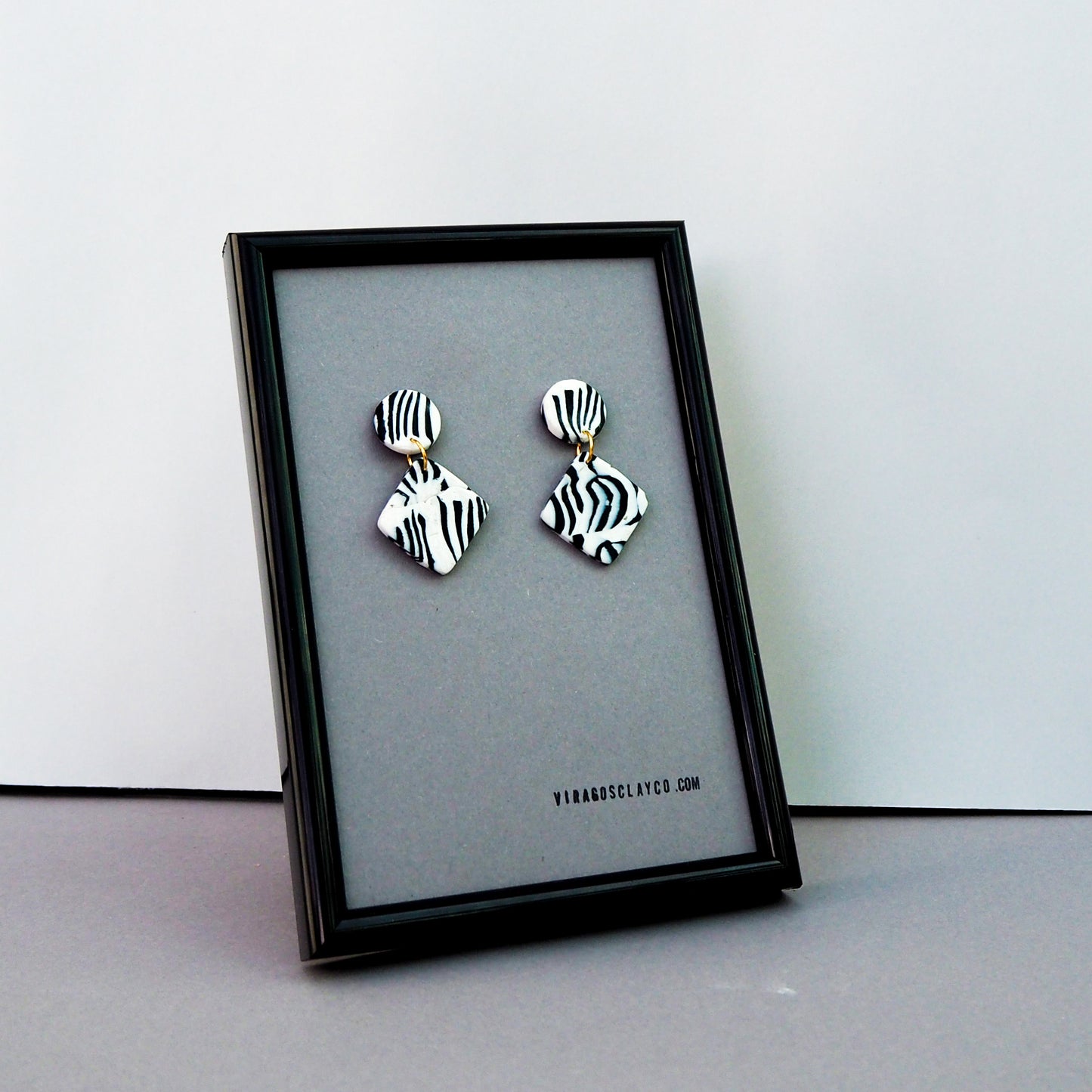 pendientes Zebra